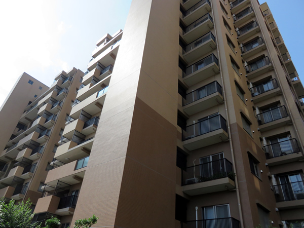 エステスクエアさがみ野センターガーデンの外観