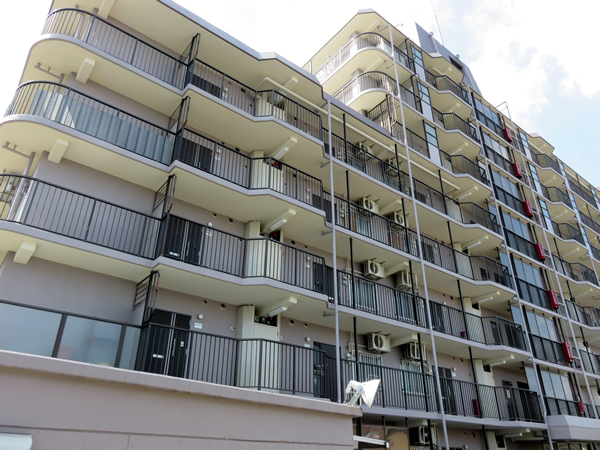 さがみ野サンハイツB棟の外観