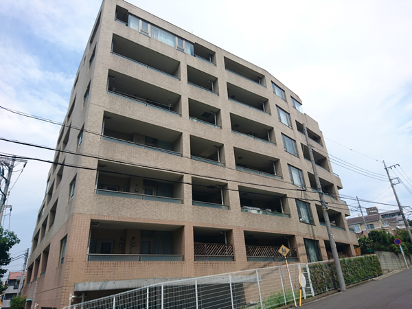 エルドマーニ20の外観