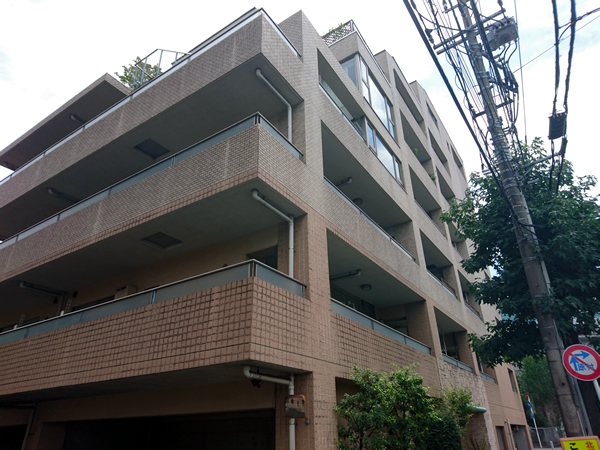 エルドマーニ20の外観