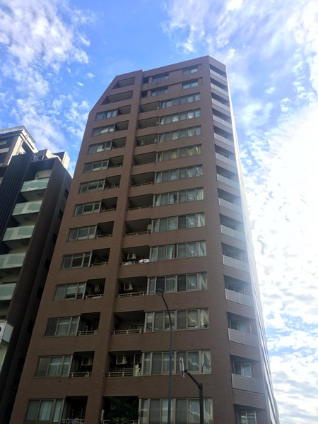 クリオレミントンハウス山下公園の外観