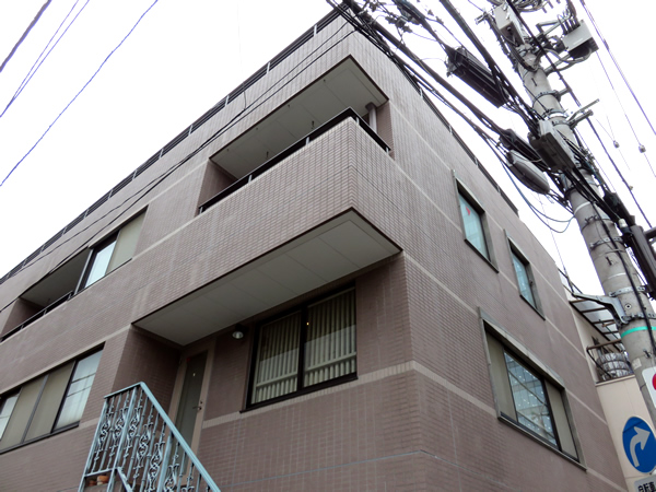 アロバール南青山の外観