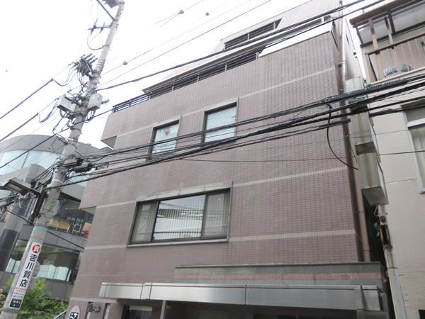 アロバール南青山の外観