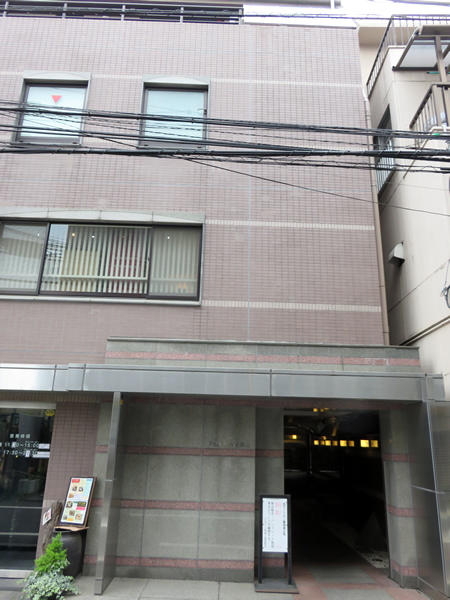 アロバール南青山の外観