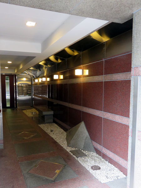 アロバール南青山の外観