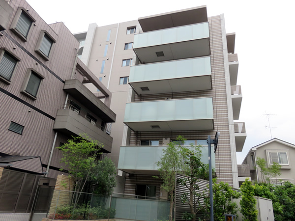 オープンレジデンシア南青山の外観