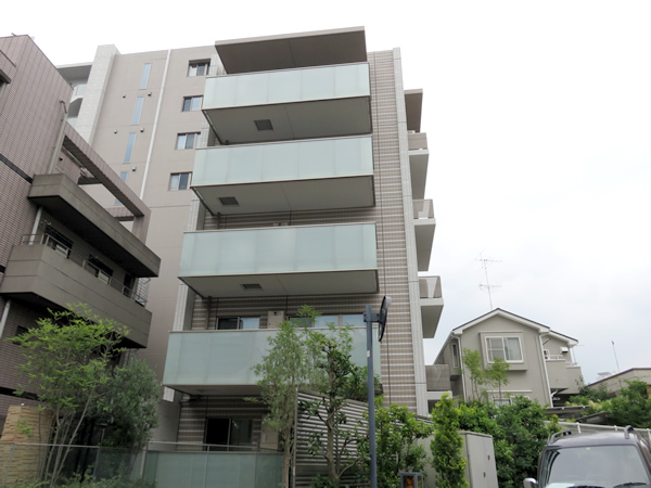 オープンレジデンシア南青山の外観