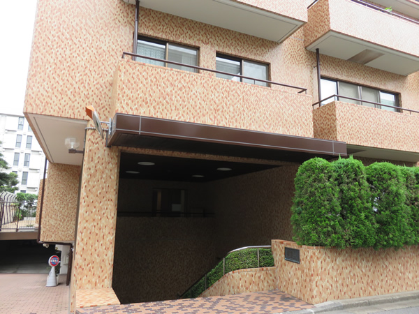 トーカンマンション南青山の外観