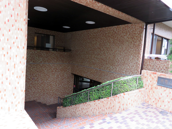 トーカンマンション南青山の外観