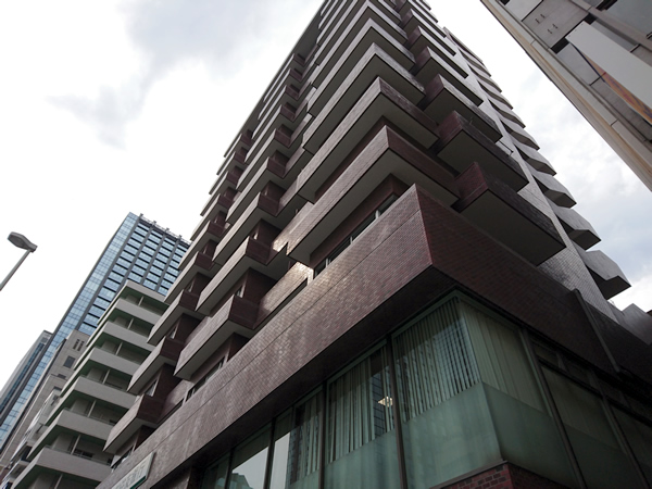 サンパレス新宿の外観