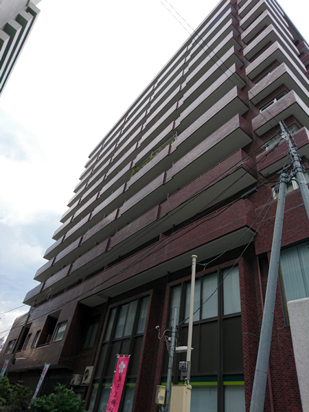 サンパレス新宿の外観