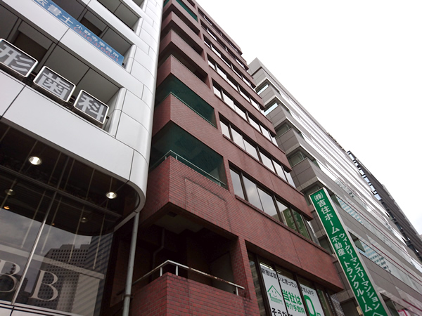 アクセス西新宿の外観