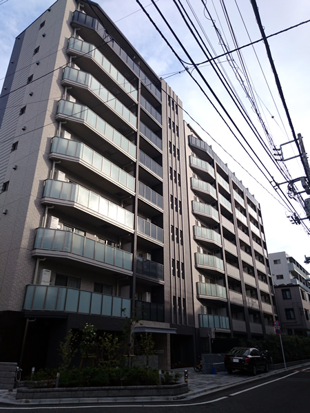 スカイコートヒルズ北新宿の外観