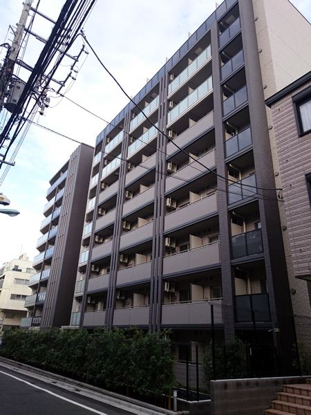 スカイコートヒルズ北新宿の外観