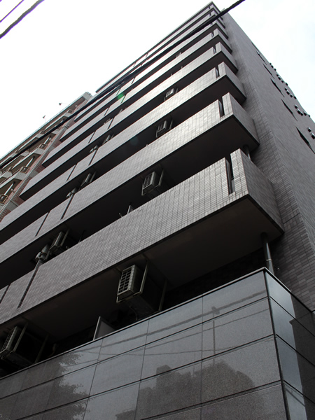 クレアシオン六本木の外観