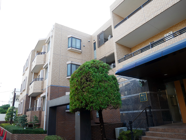 ファミールグラン目白の外観