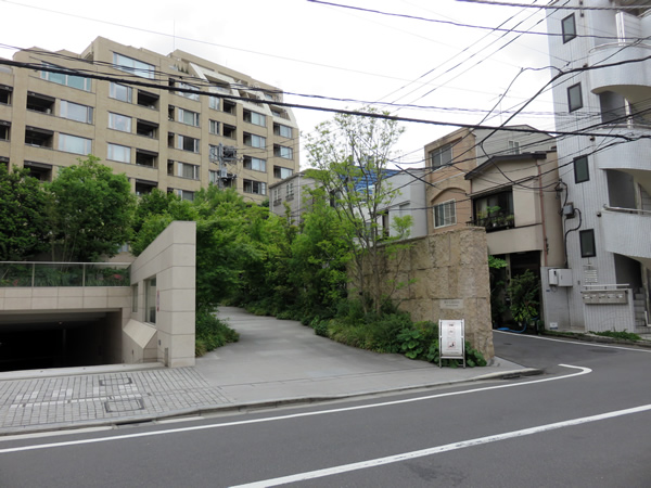 ミッドガーデン赤坂氷川の外観