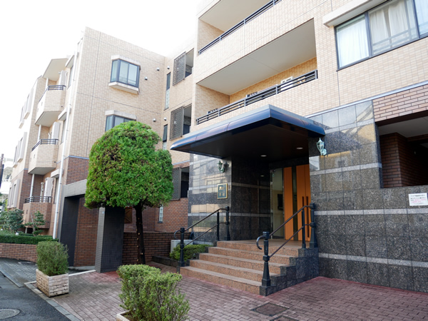 ファミールグラン目白の外観