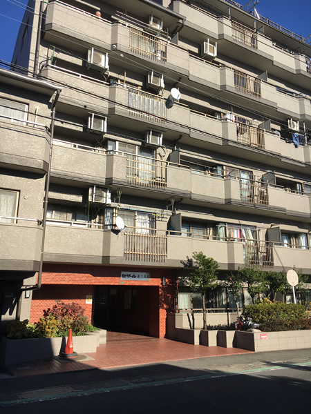 セザール第2厚木の外観