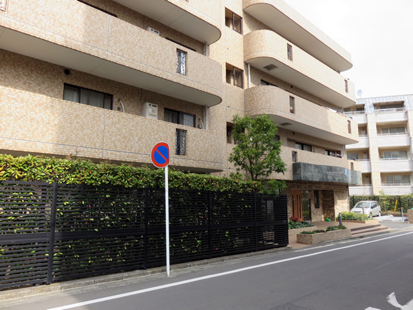 センチュリー藤が丘の外観