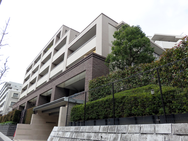 アルス藤が丘ステーショングランデの外観