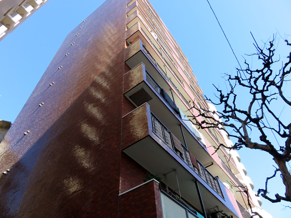 シャンボール第2八王子の外観