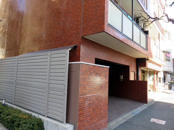 シャンボール第2八王子の外観