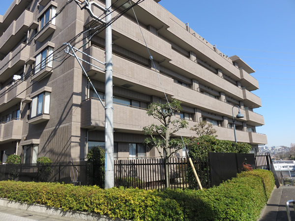 パークハイム新百合ヶ丘1番館の外観