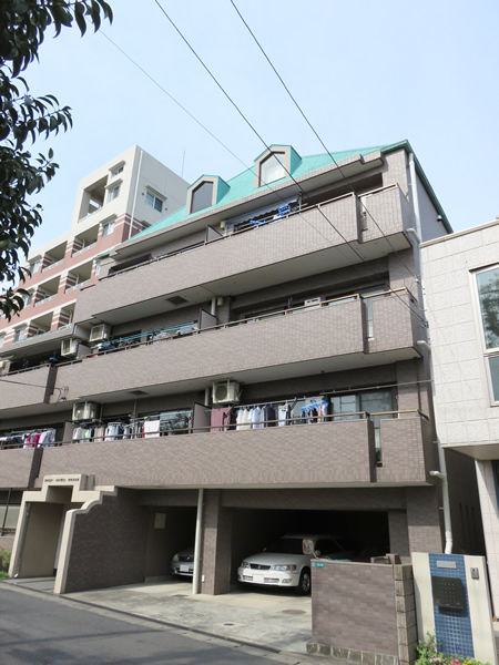 ドラゴンマンション町田2番館の外観