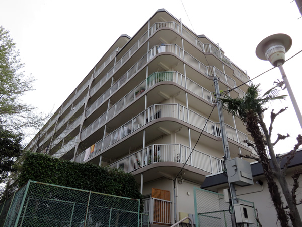 メゾン鹿島台の外観