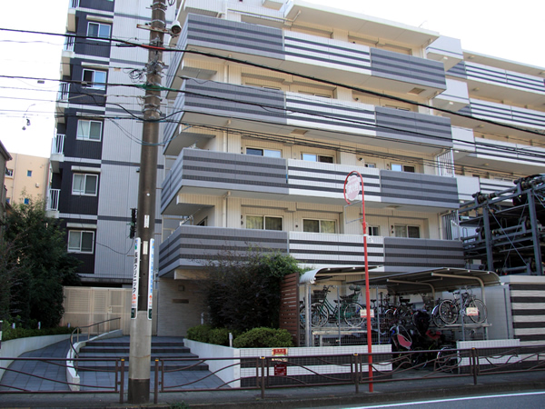 ベルドゥムール溝の口森林公園の外観