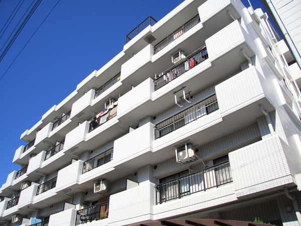 パラスト溝の口の外観