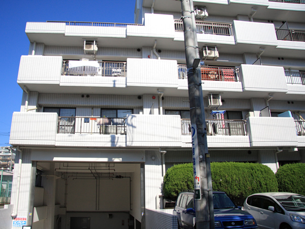 パラスト溝の口の外観