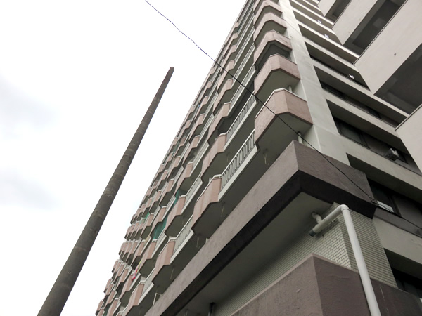 横浜根岸ダイヤモンドマンションの外観