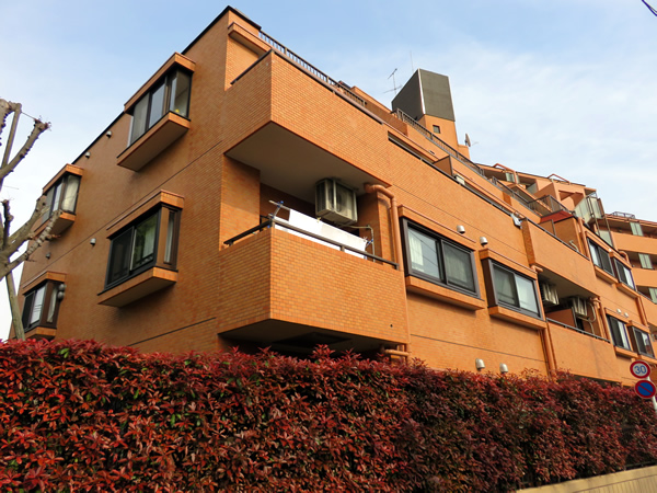 ライオンズヒルズ町田1番館の外観