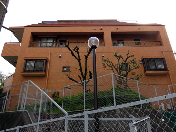 ライオンズヒルズ町田1番館の外観