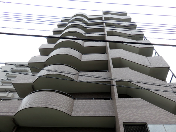 日神パレステージ本厚木の外観