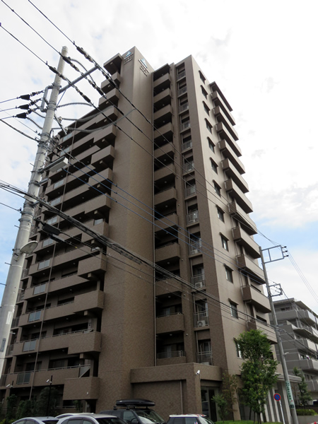 サーパス厚木旭町の外観