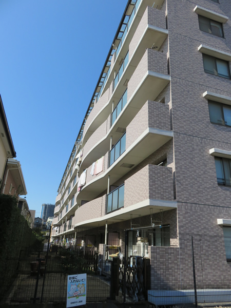 クイーンシティ町田の外観