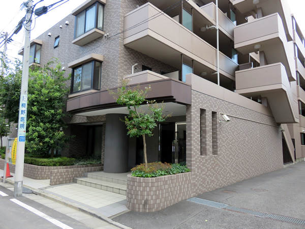 エクセル立教前の外観