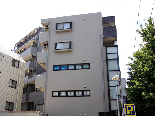 リーセントパレス宮崎の外観