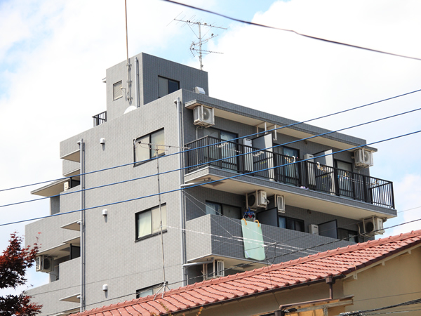 リーセントパレス宮崎の外観