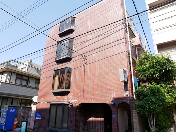 メゾンドバルセルの外観