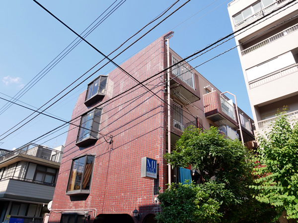 メゾンドバルセルの外観