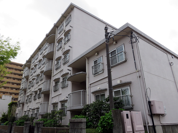 ユニライフ相模大野の外観