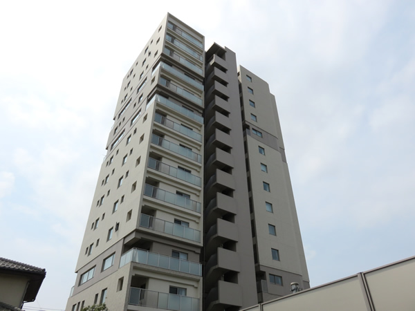 プラウド相模大野トレサージュの外観