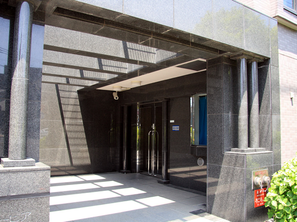 イトーピア梶ヶ谷パークサイドの外観