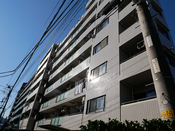 クリオ平塚10番館の外観