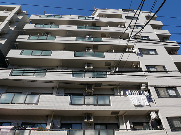 クリオ平塚10番館の外観