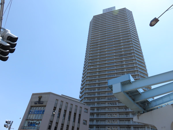 豊洲シエルタワーの外観